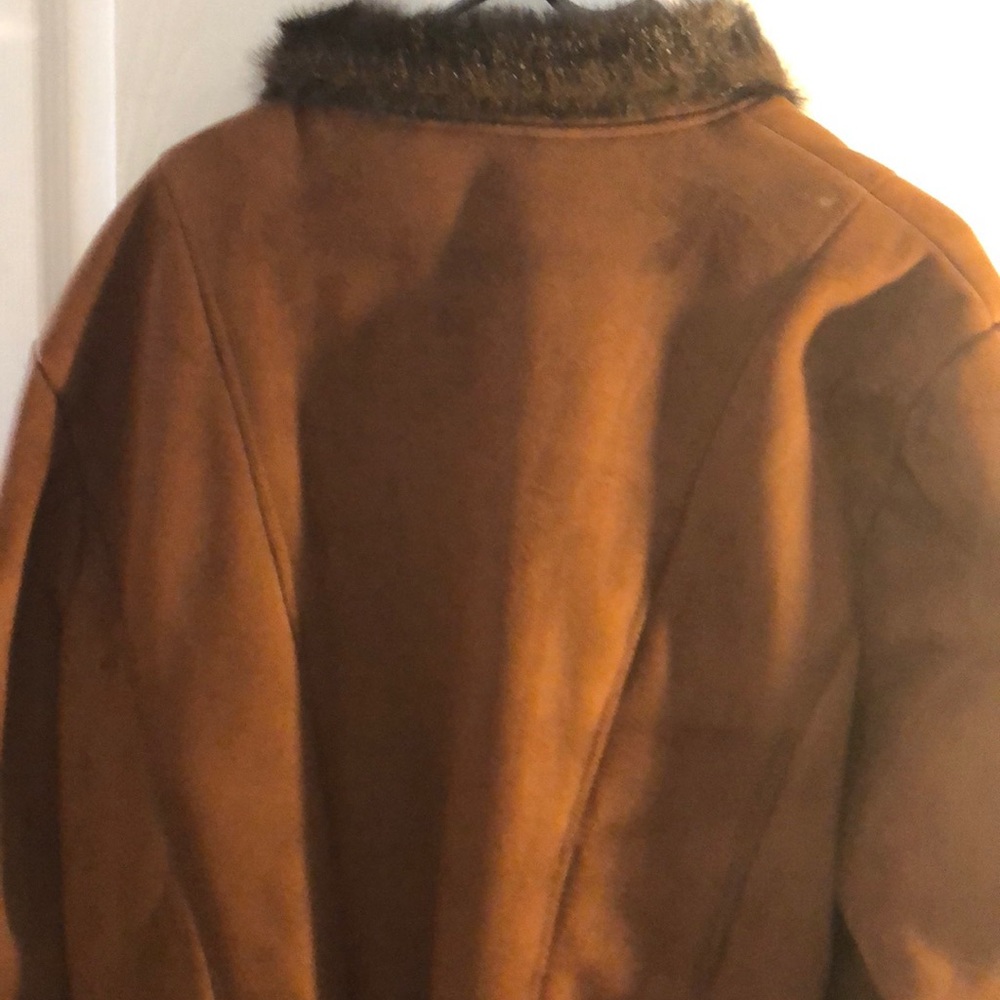 Coat - Picture 5 of 7